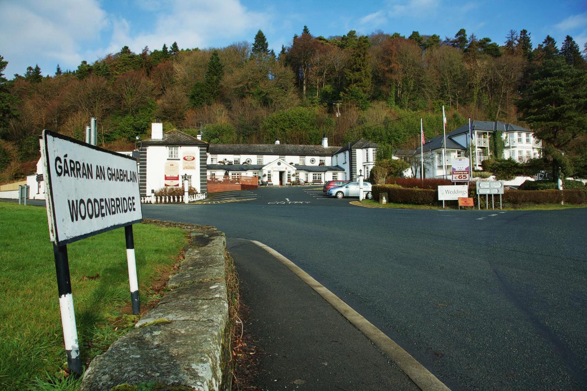 Woodenbridge Hotel Luaran gambar